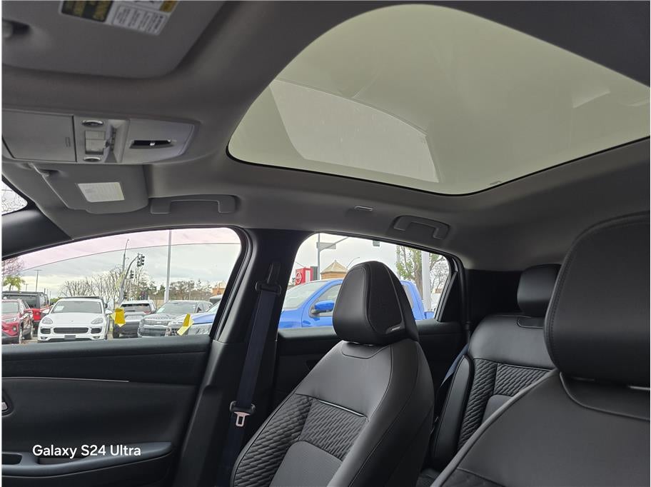 2026 Nissan LEAF PLATINUM PLUS Hatchback 4D