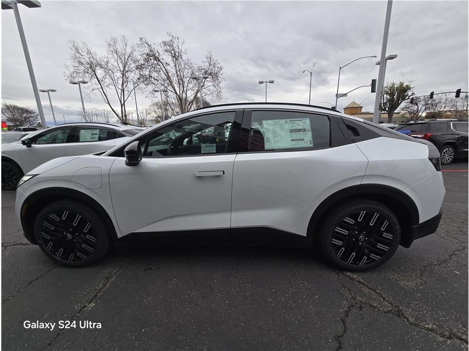 2026 Nissan LEAF PLATINUM PLUS Hatchback 4D