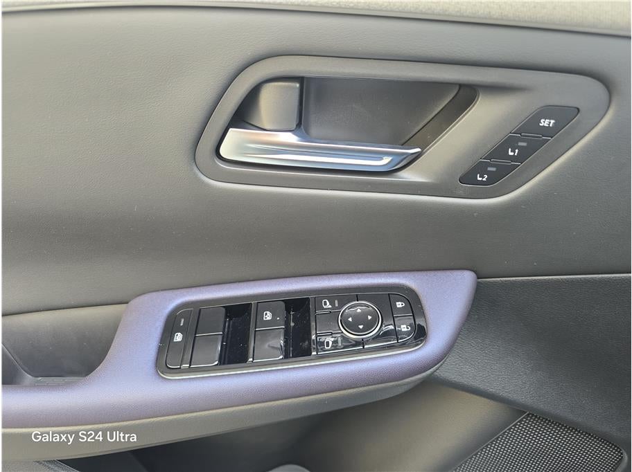 2026 Nissan LEAF PLATINUM PLUS Hatchback 4D