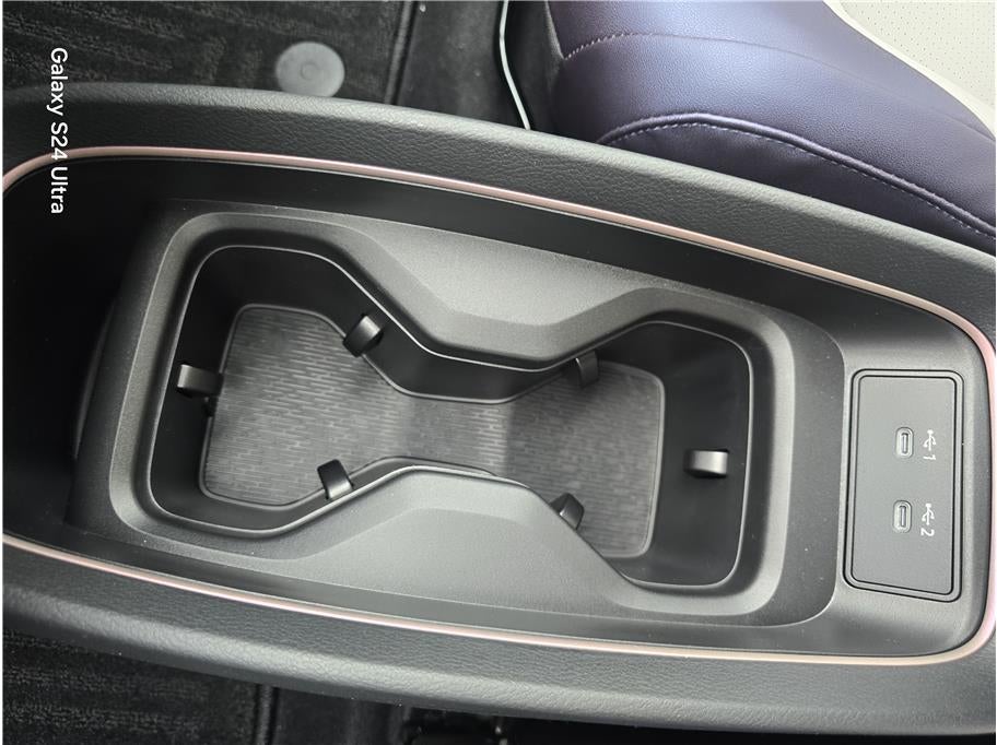 2026 Nissan LEAF PLATINUM PLUS Hatchback 4D