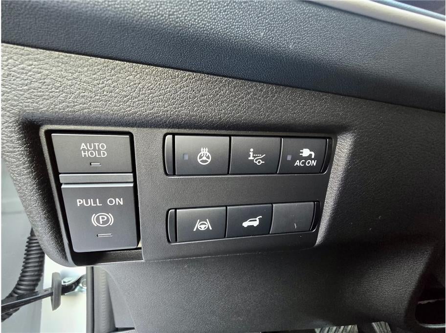 2026 Nissan LEAF PLATINUM PLUS Hatchback 4D