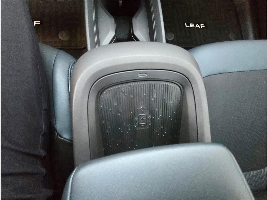 2026 Nissan LEAF PLATINUM PLUS Hatchback 4D