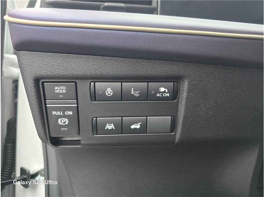 2026 Nissan LEAF PLATINUM PLUS Hatchback 4D