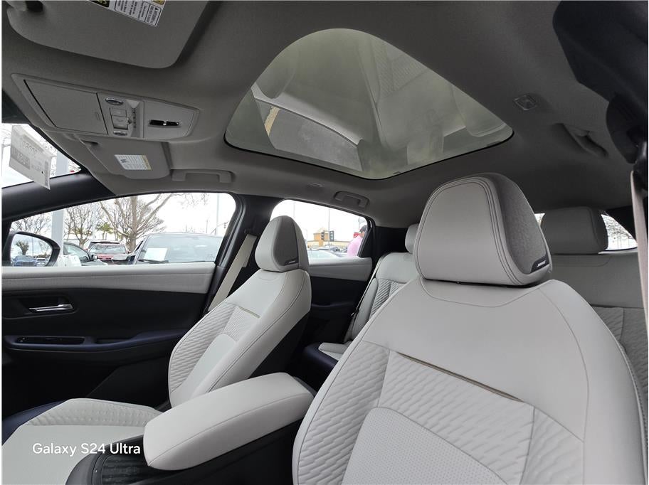 2026 Nissan LEAF PLATINUM PLUS Hatchback 4D