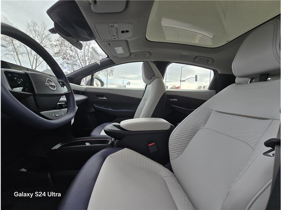 2026 Nissan LEAF PLATINUM PLUS Hatchback 4D