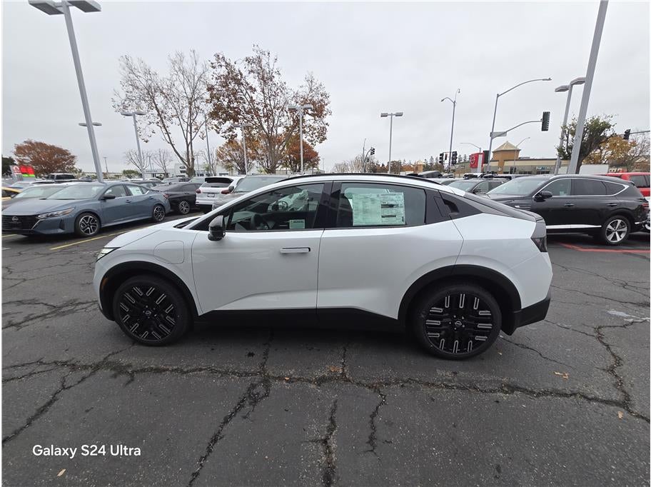 2026 Nissan LEAF PLATINUM PLUS Hatchback 4D