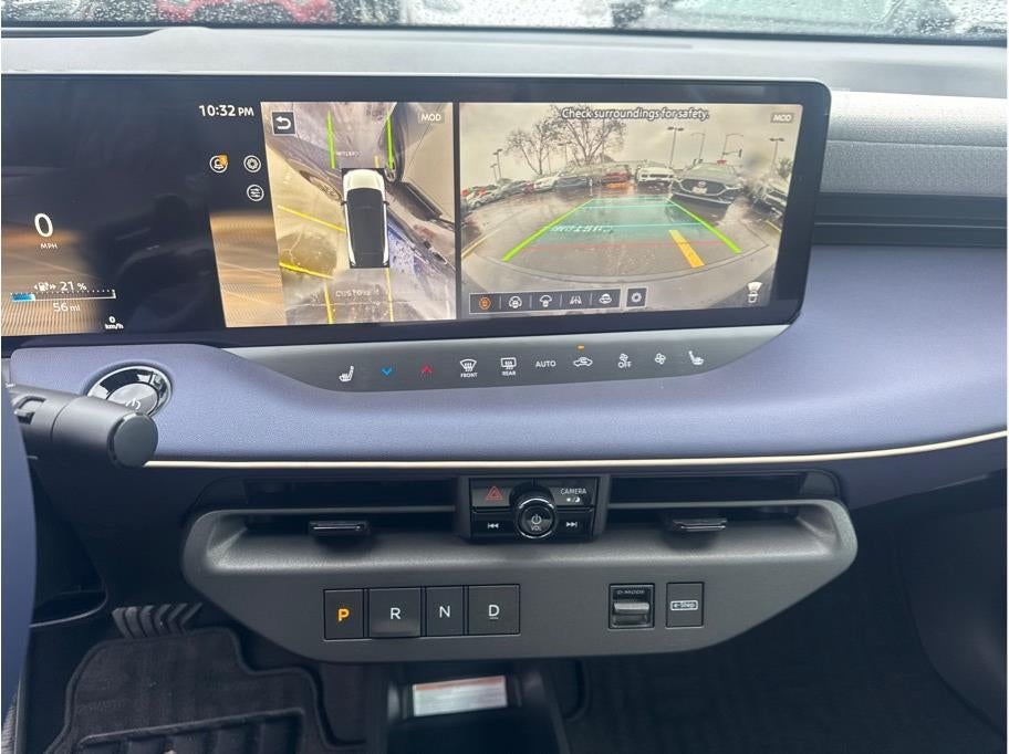 2026 Nissan LEAF PLATINUM PLUS Hatchback 4D