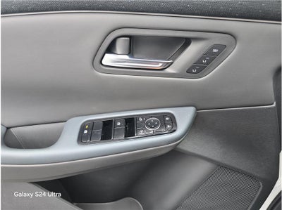 2026 Nissan LEAF PLATINUM PLUS Hatchback 4D