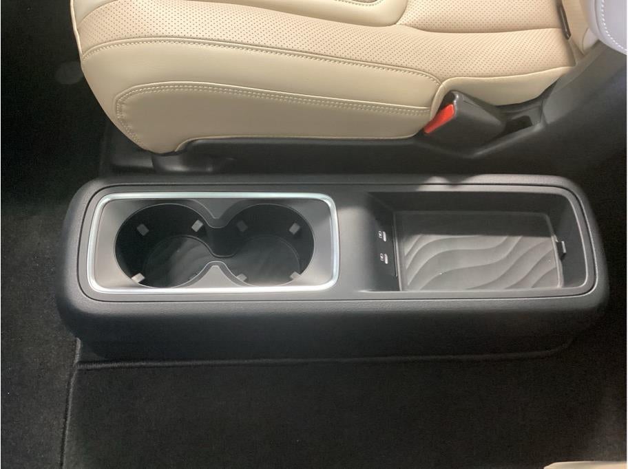 2025 Nissan Armada Platinum Sport Utility 4D