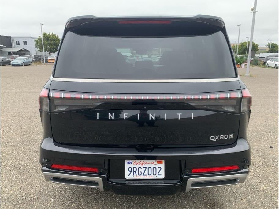 2025 INFINITI QX80 SENSORY Sport Utility 4D