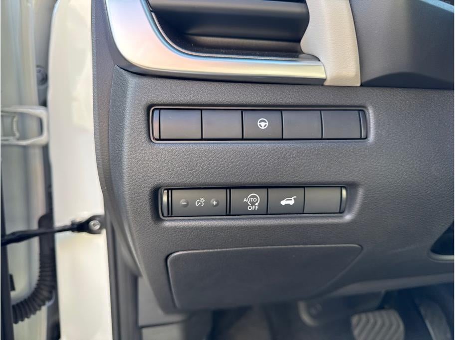 2025 Nissan Rogue SV Sport Utility 4D