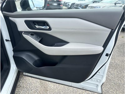 2025 Nissan Rogue SL Sport Utility 4D
