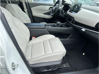 2025 Nissan Rogue SL Sport Utility 4D