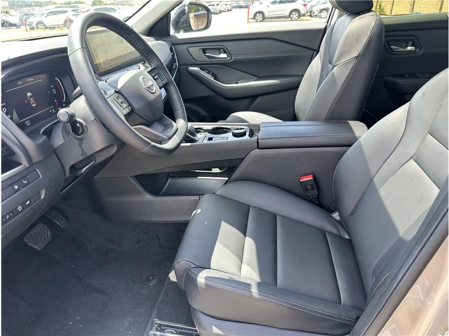 2025 Nissan Rogue SL Sport Utility 4D