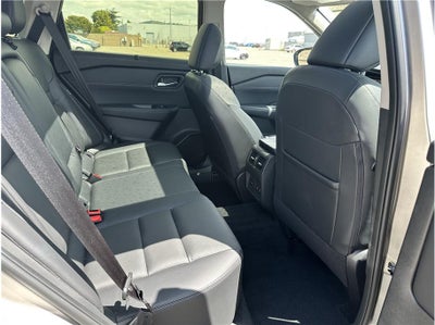 2025 Nissan Rogue SL Sport Utility 4D