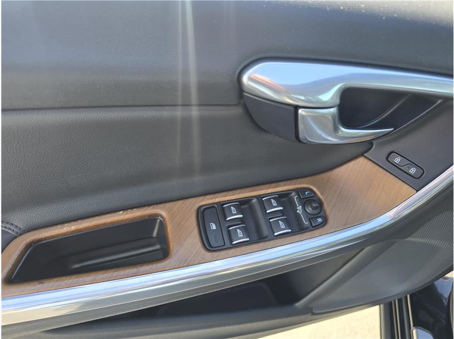 2016 Volvo S60 T5 Inscription Platinum Sedan 4D