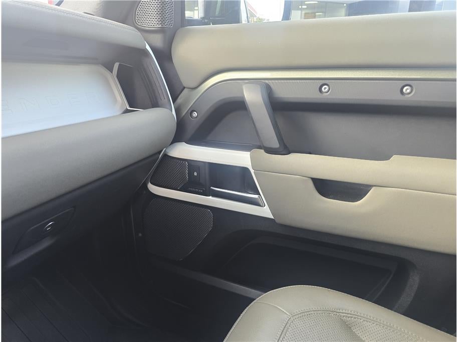 2022 Land Rover Defender 110 S Sport Utility 4D