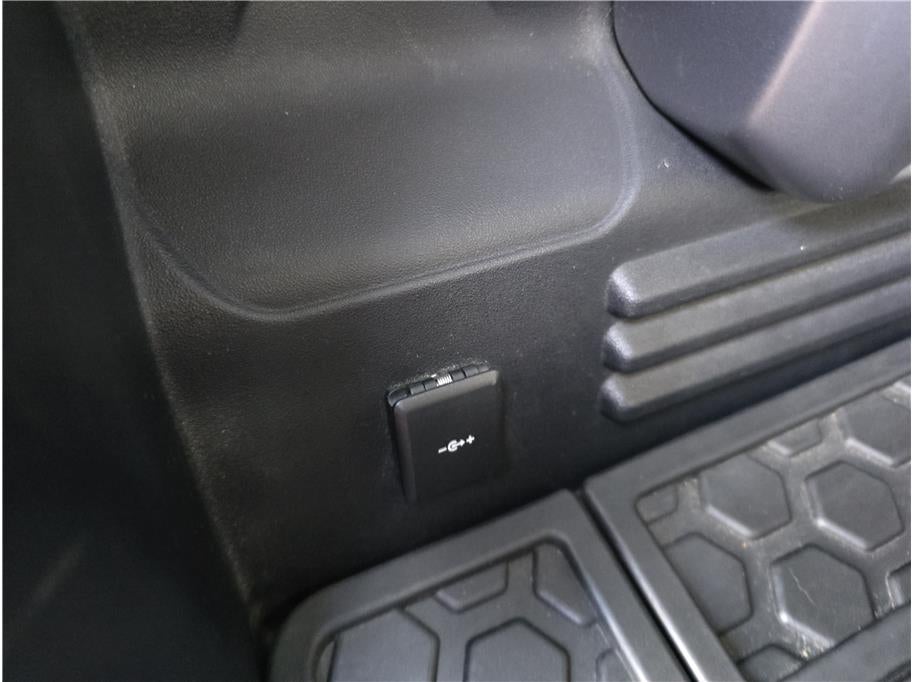 2022 Land Rover Defender 110 S Sport Utility 4D