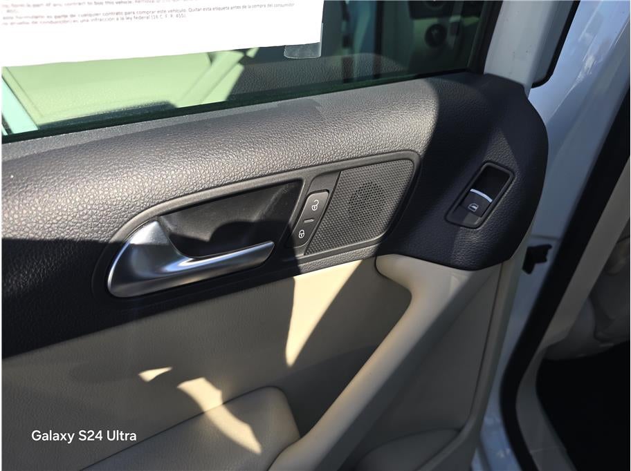 2015 Volkswagen Tiguan 2.0T SEL Sport Utility 4D