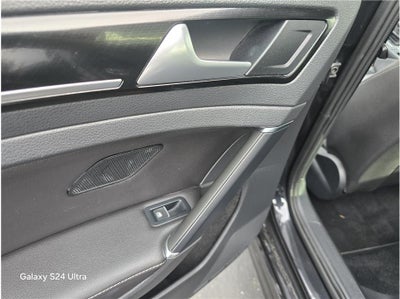 2016 Volkswagen Golf R Hatchback Sedan 4D