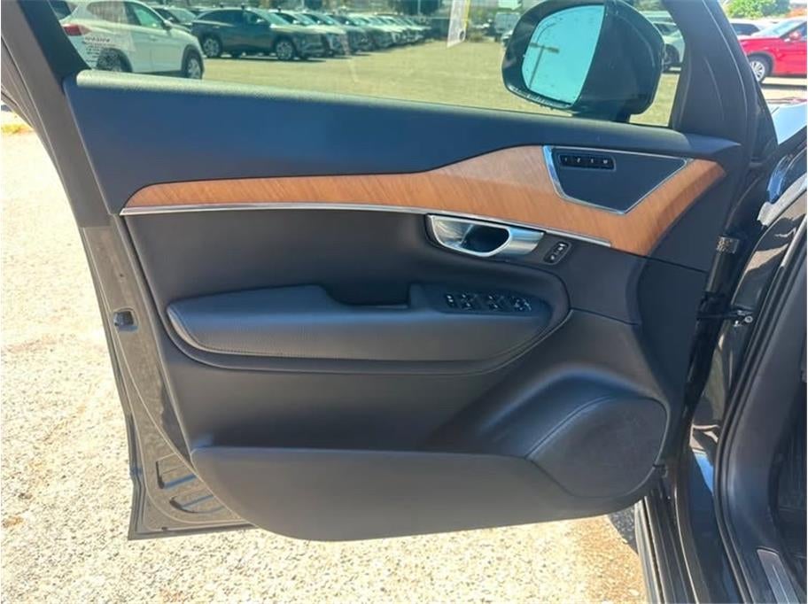 2021 Volvo XC90 T8 Inscription Expression Recharge Plug-In Hybrid Sport Utility 4D