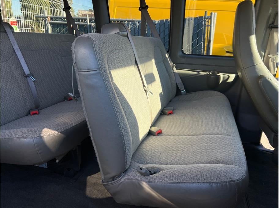 2018 Chevrolet Express 3500 Passenger LT Extended Van 3D