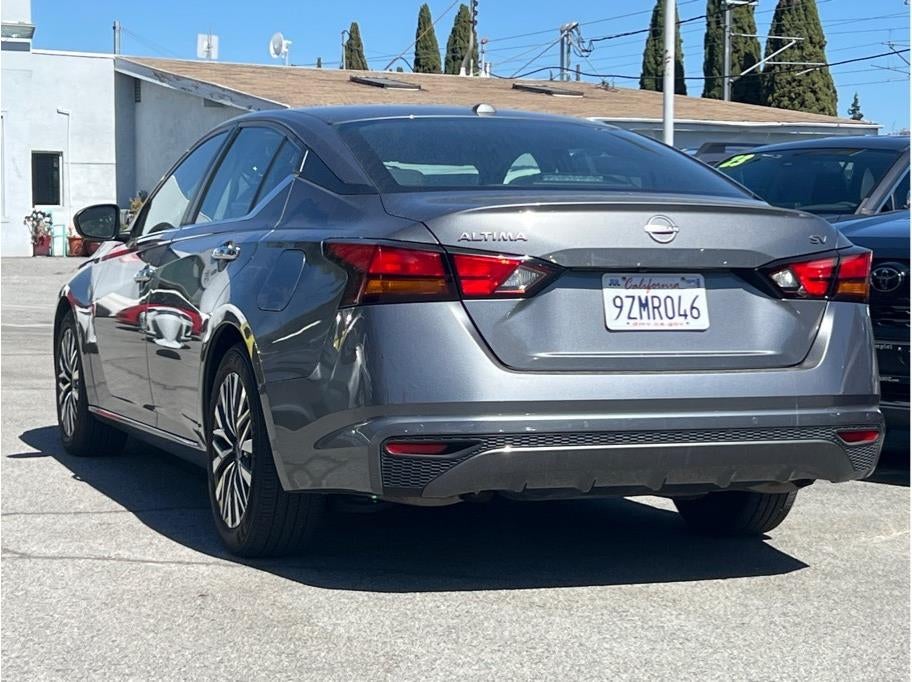 2024 Nissan Altima 2.5 SV Sedan 4D