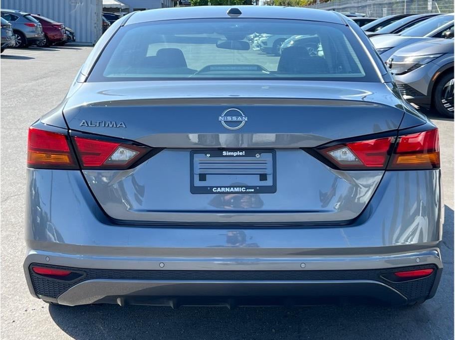 2025 Nissan Altima 2.5 SV Sedan 4D