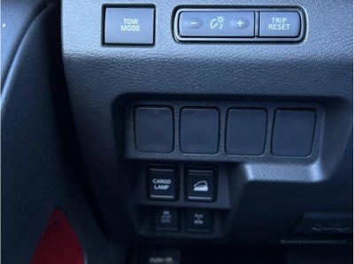 2024 Nissan Frontier Crew Cab PRO-4X Pickup 4D 5 ft