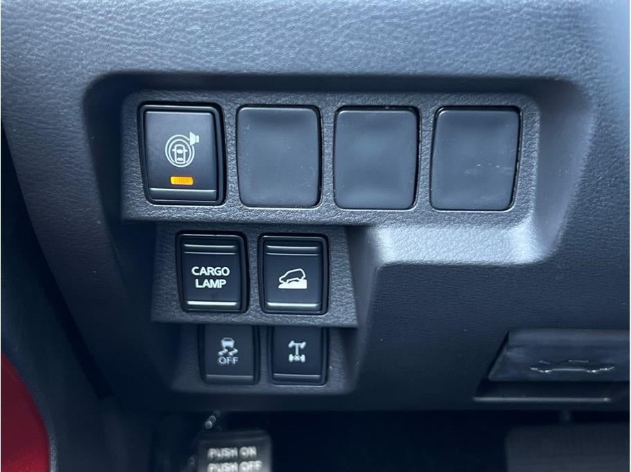 2025 Nissan Frontier PRO-4X Pickup 4D 5 ft