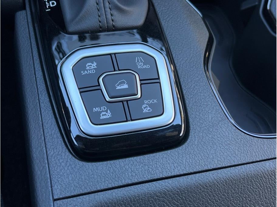 2026 Nissan Frontier SV Crew Cab