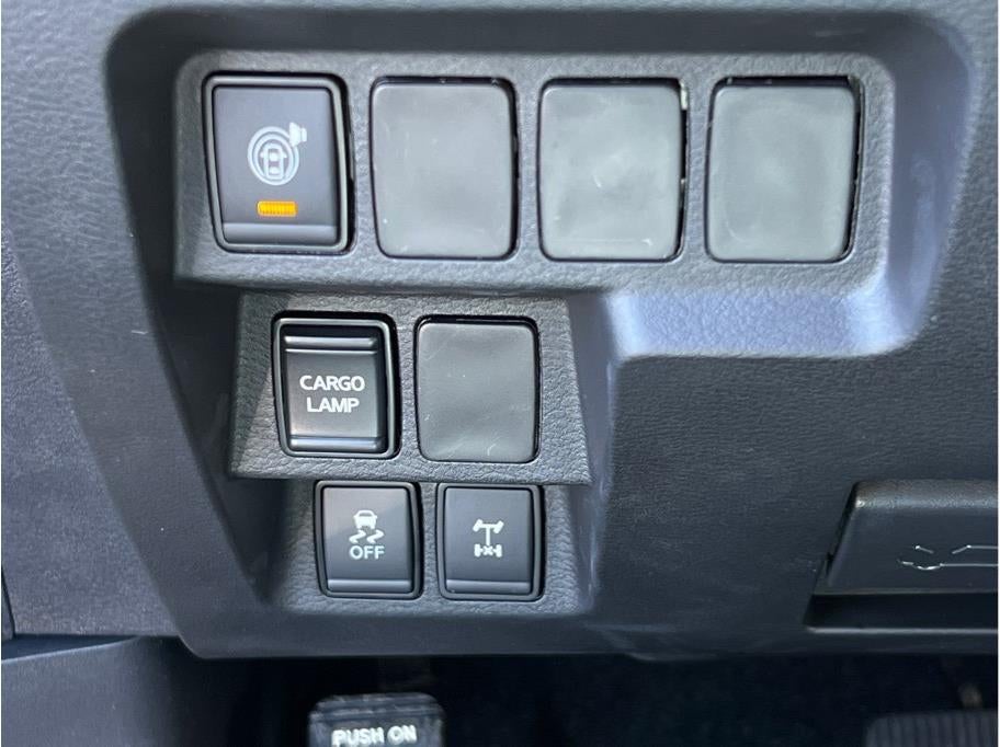 2026 Nissan Frontier Crew Cab PRO-4X Pickup 4D 6 ft