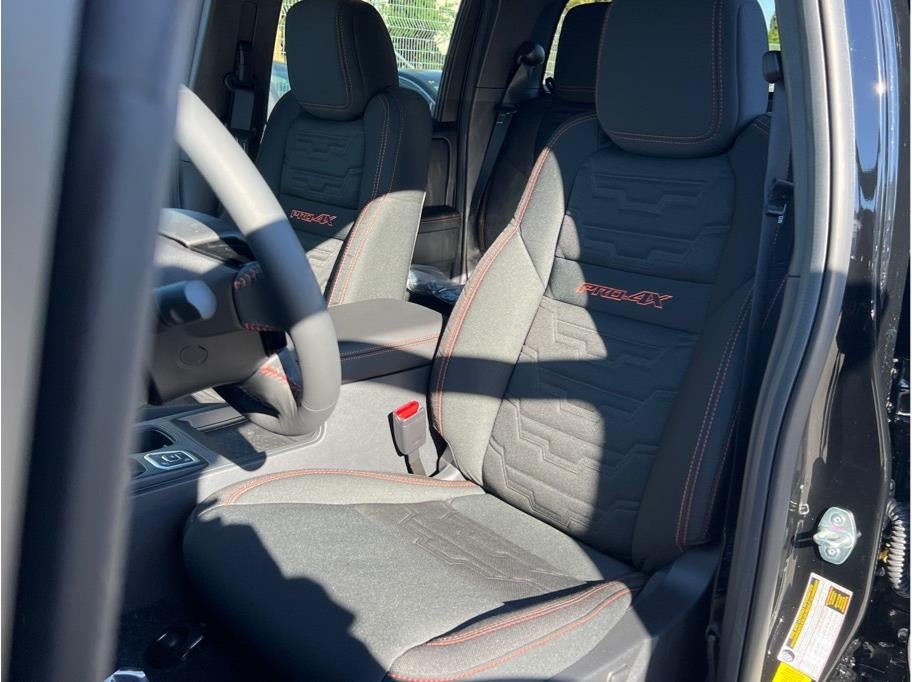 2026 Nissan Frontier Crew Cab SV Pickup 4D 6 ft