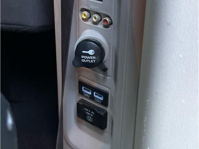 2017 Dodge Grand Caravan Passenger SE Minivan 4D