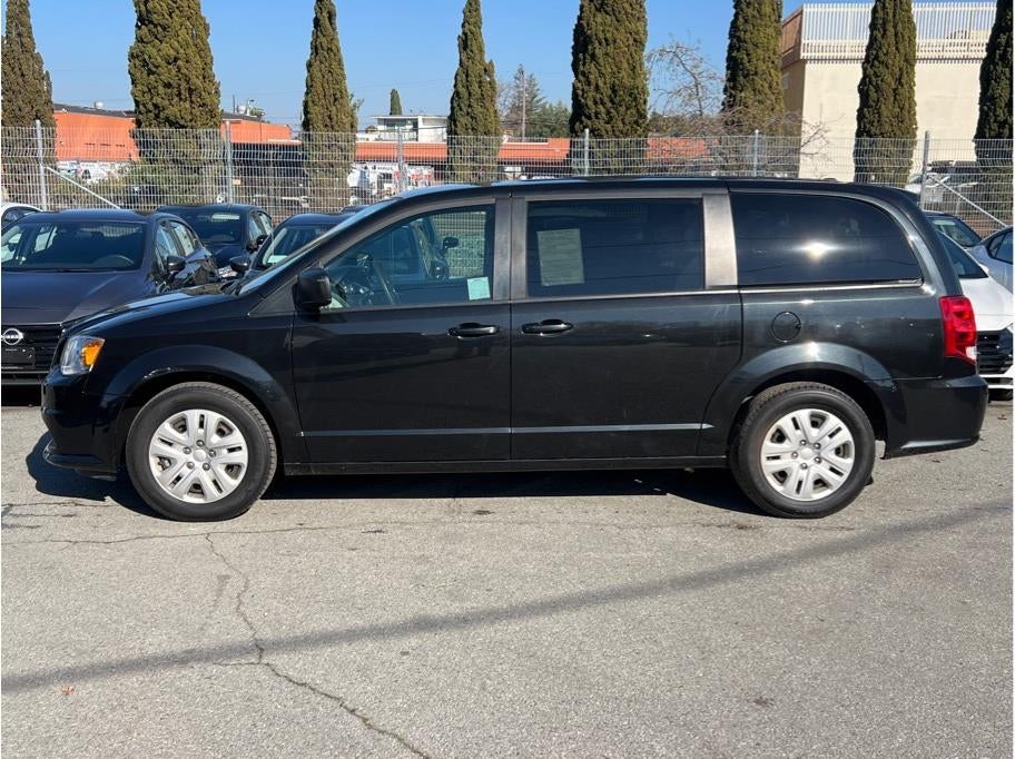 2018 Dodge Grand Caravan Passenger SE Minivan 4D