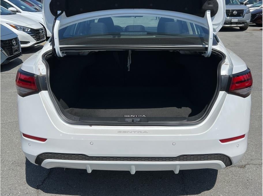 2025 Nissan Sentra SV Sedan 4D