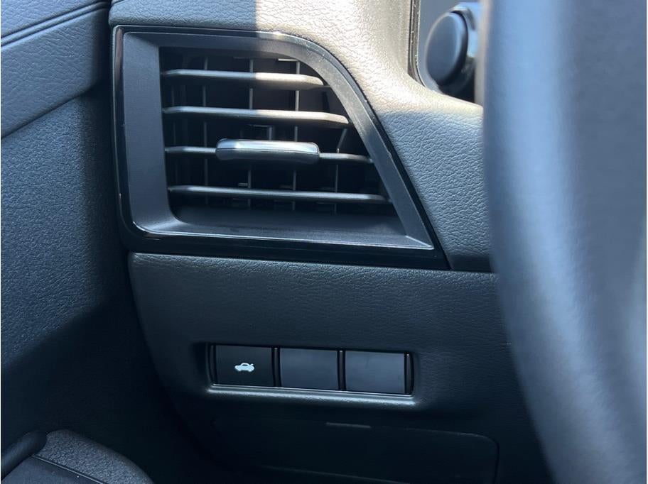 2026 Nissan Sentra SV Sedan 4D