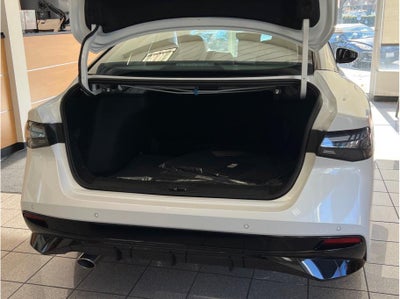 2026 Nissan Sentra SR Sedan 4D