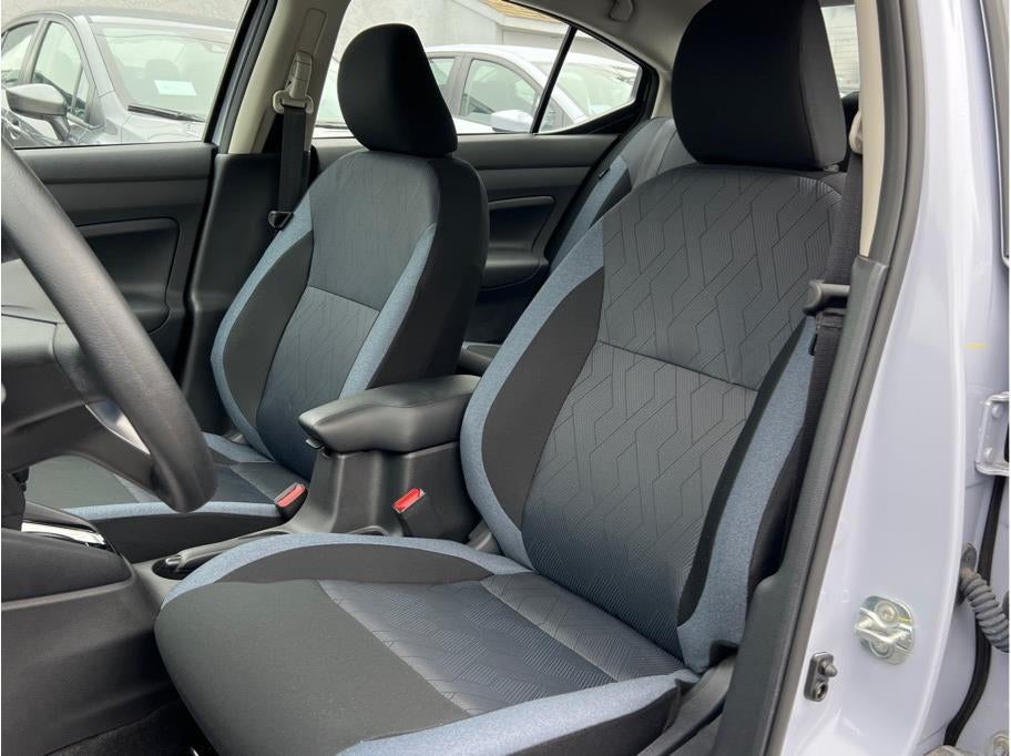 2025 Nissan Versa SV Sedan 4D