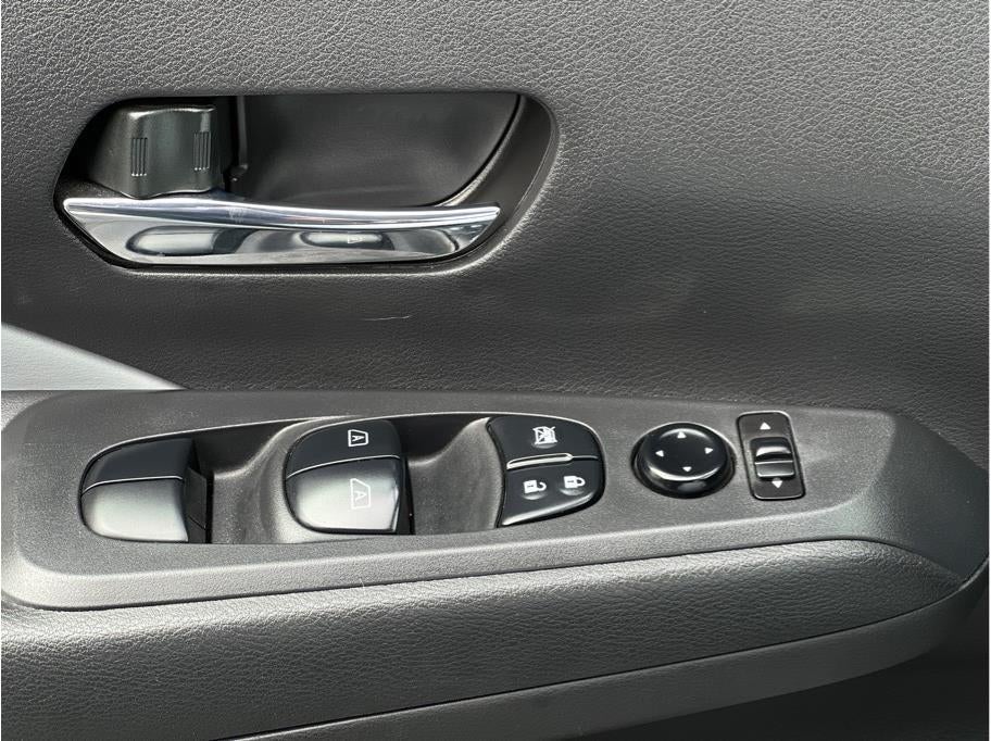 2023 Nissan Kicks SR Sport Utility 4D