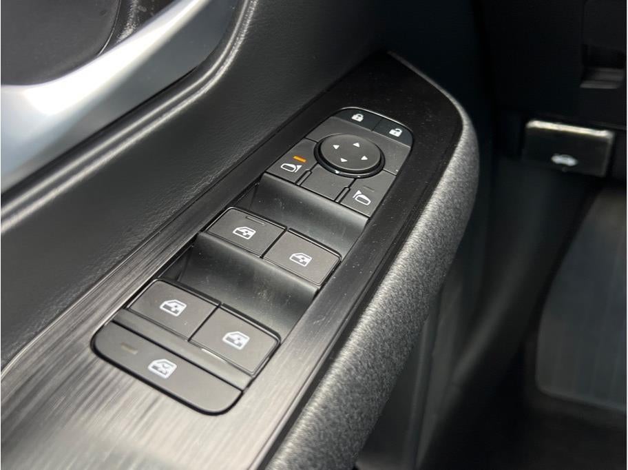 2026 Nissan Kicks MPV SV