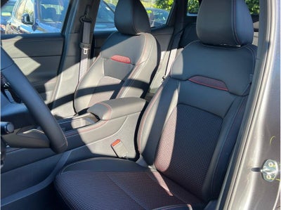 2025 Nissan Kicks SR Sport Utility 4D