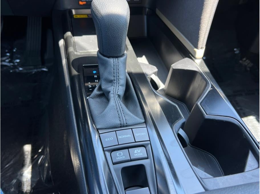 2025 Toyota Camry LE Sedan 4D