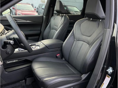 2025 INFINITI QX60 LUXE Sport Utility 4D