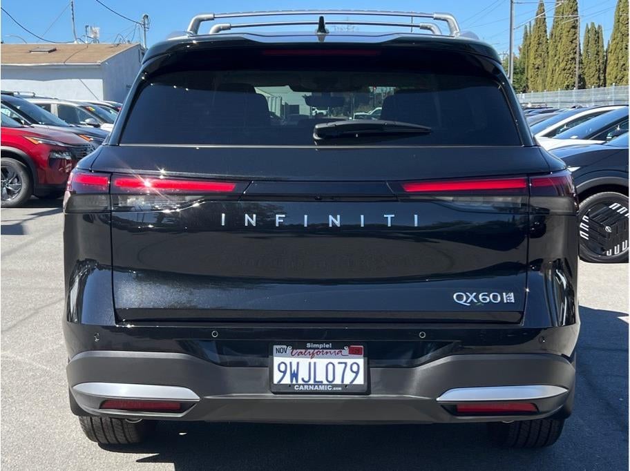 2026 INFINITI QX60 LUXE Sport Utility 4D