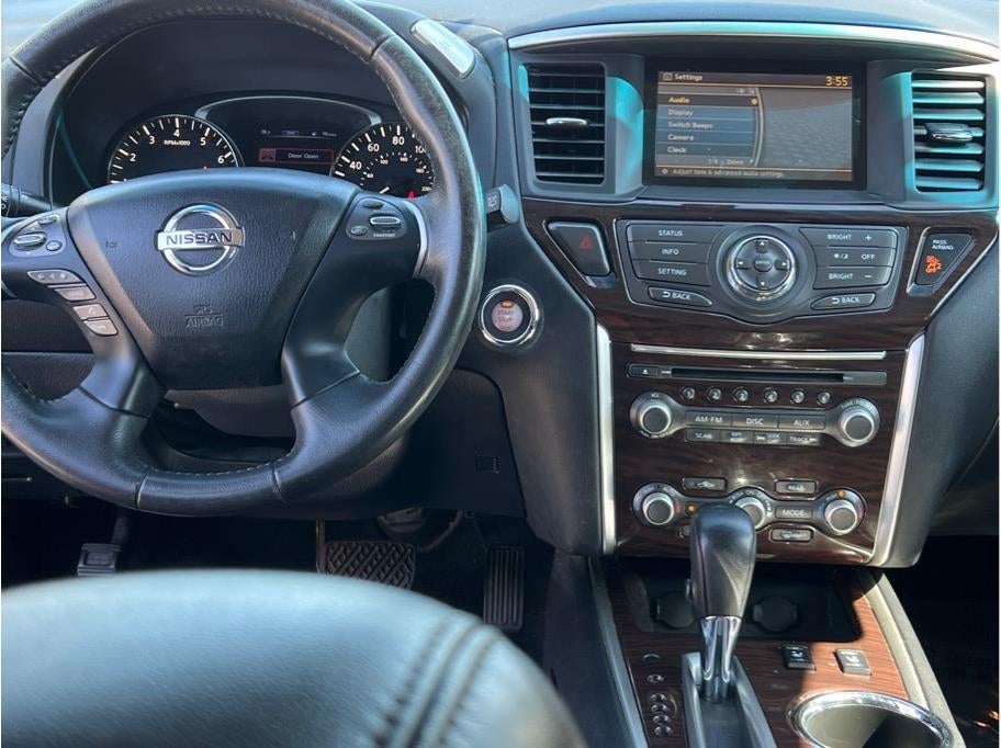 2015 Nissan Pathfinder SL Sport Utility 4D