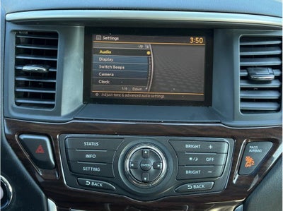 2015 Nissan Pathfinder SL Sport Utility 4D