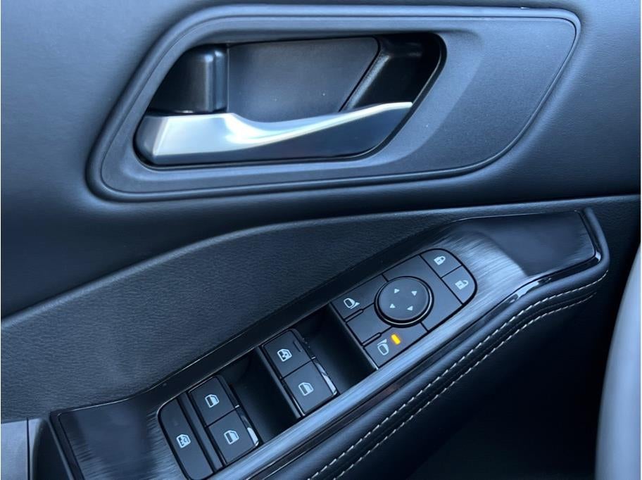 2026 Nissan Rogue SV Sport Utility 4D