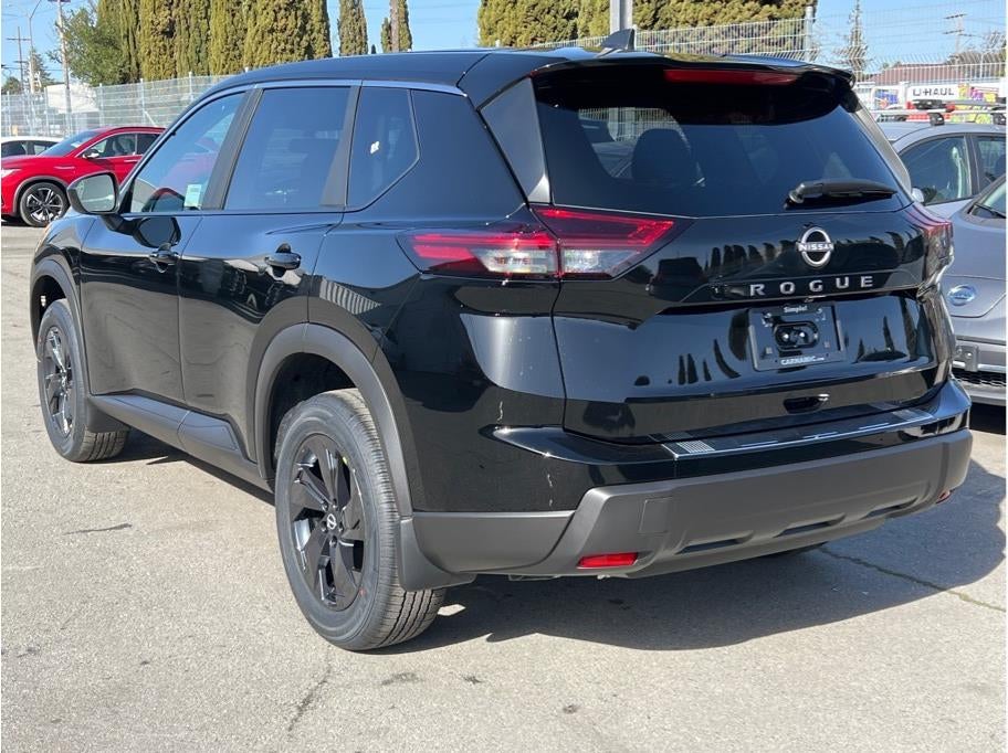 2026 Nissan Rogue SV Sport Utility 4D