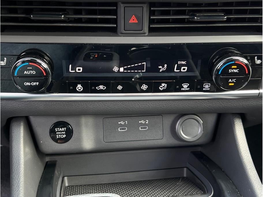 2026 Nissan Rogue 2026.5 SV